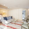 Отель The Heart of Chelsea - Modern & Bright 3BDR Home with Gym, Parking & Patio, фото 3