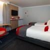 Отель Holiday Inn Express London Luton Airport, an IHG Hotel, фото 7