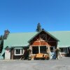 Отель Eagle Crater Lake Inn, фото 33
