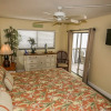 Отель Carlos Pointe 124 condo, фото 10