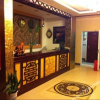 Отель Linjiang Guanglong Business Hotel, фото 2