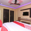 Отель OYO 22566 Red Velvet Inn, фото 4
