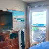 Отель Ocean View Condo Located on The Bluff features EV Charging and Spa SBTC112 by RedAwning, фото 19
