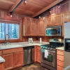 Отель The Perfect Pine House in Truckee by RedAwning, фото 11