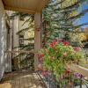 Отель Highlands Lodge 107 - Best Location For Ski School 3 Bedroom Condo by RedAwning, фото 9