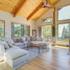 Отель Secluded Mountain Cabin: Sweeping Lake Tahoe Views, фото 2