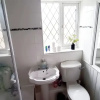 Отель Cozy 3-Bed Family Home with Free Parking, фото 9