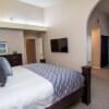 Отель Luxury 6BR 10min to LV Strip Sleeps 20, фото 4
