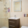 Отель 1 Bedroom Apartment on Cathal Brugha St Sleeps 2, фото 9