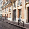 Отель Beautiful and Charming Flat for 4 in the Centre of Paris, фото 1