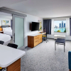 Отель DoubleTree by Hilton Windsor Hotel & Suites, фото 7