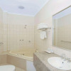 Отель Quality Inn & Suites The Menzies, фото 11
