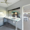 Отель Modern Living Private Pool Bar Pets OK, фото 3