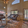 Отель Show Low Family Cabin: Close to Golf & Hiking, фото 14