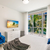 Отель Upscale Modern 2B Condo on the Beach, фото 3