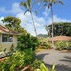 Отель 'melemele' Kapa'a Cottage: 1 Block to Beach!, фото 1