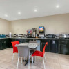 Отель Econo Lodge Inn & Suites, фото 10