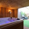 Отель Luxury Holiday Home with Hot Tub In Noordbeemster, фото 12