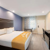 Отель Days Inn & Suites by Wyndham La Porte, фото 13