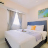 Отель Homey And Big Studio Apartment At The Wave Kuningan, фото 2