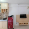 Отель Homey and Comfort Living Studio Room at Bassura City Apartment, фото 2