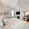 Отель Classic Charmer W/ Luxe Interior - Amazing Locale! 2 Bedroom Home, фото 17