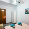 Отель Lovely, new, bright 3 mins to beach apt 105 sq meters, фото 4