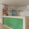 Отель Kuta Angel Hotel Luxurious Living, фото 2