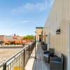Отель Iconic Rideau 1Bd Unit Balcony Free Parking 1, фото 31