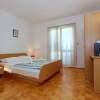Отель Spacious Four Bedroom Accomodation With 3 Great Sea View Balconies Garden Bbq, фото 4