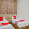 Отель OYO 90312 Bahu Bay Hotel, фото 2