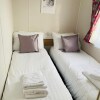 Отель Charming 3-bed Caravan in Bude, North Cornwall, фото 10