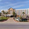 Отель DoubleTree by Hilton Hotel Galveston Beach в Галвестоне