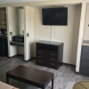 Отель Broadway Inn & Suites, фото 4