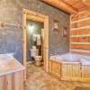 Отель Chubby and Cubbys Den - Three Bedroom Cabin, фото 31