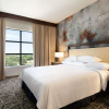 Отель Embassy Suites by Hilton San Antonio Brooks Hotel & Spa, фото 6