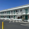 Отель Super 8 by Wyndham Oceanside Downtown, фото 21