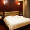 Отель One Plus One Holiday Inn, фото 1