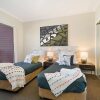 Отель Newcastle Short Stay Apartments - Birmingham Garden Townhouses, фото 4
