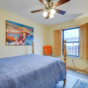Отель Vibrant Home ~ 7 Mi to Fort Worth Stockyards!, фото 6