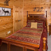 Отель Knockin' On Heaven's Door - 5 Br cabin by RedAwning, фото 20