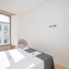 Отель Liiiving in Porto-mouzinho Residence Apartment 2F, фото 15