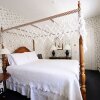 Отель Languedoc Inn & 3 Hussey St Guest House, фото 2