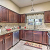 Отель Relaxing Green Valley Townhome ~ 30 Mi to Tucson!, фото 9
