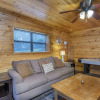 Отель Homespun Hospitality by Heritage Cabin Rentals, фото 3