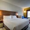 Отель Holiday Inn Express & Suites Aurora - Naperville, an IHG Hotel, фото 8