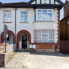 Отель Charming 3-bed Apartment in Romford, фото 25