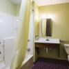Отель Econo Lodge Inn & Suites, фото 18