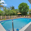 Отель Skylark Avenue Pool Home, фото 13