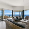 Отель Breathtaking views of Sunshine Beach - Unit 7/21 Park Crescent, фото 7
